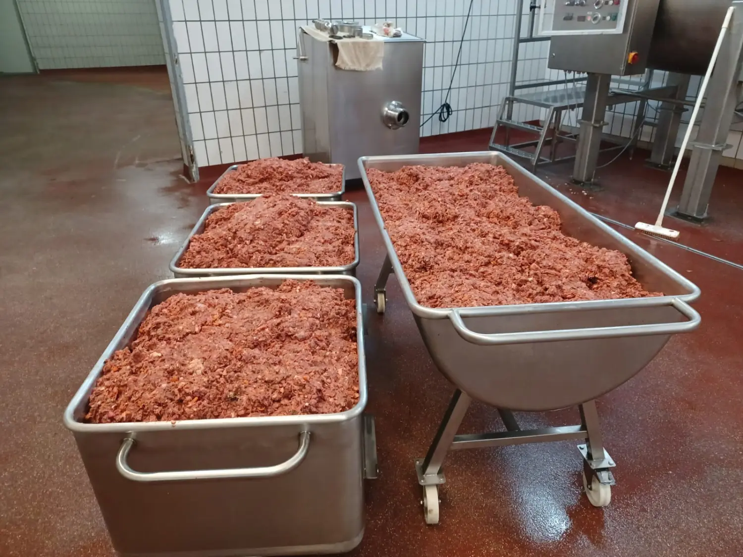 Metzgerei von Scheidhauer s Hundeglück 